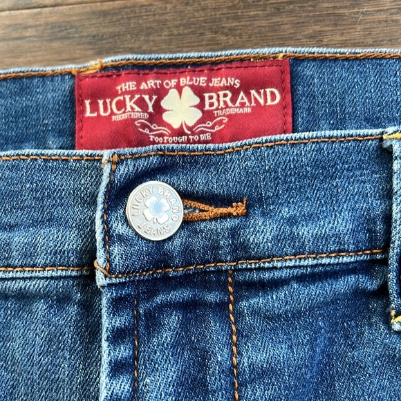 Lucky Brand Sweet’N Crop Jeans - Picture 3 of 9